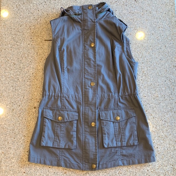 Market & Spruce Vest - Picture 2 of 9